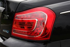   2011款荣威750 hybrid混合动力版