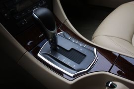   2011款荣威750 hybrid混合动力版