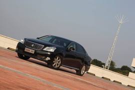 2010款新皇冠3.0L深圳试驾实拍