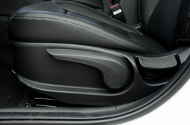 2017款全新悦动内饰