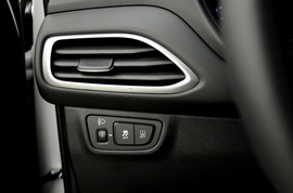 2017款全新悦动内饰