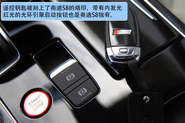 2012款奥迪S8西班牙试驾实拍