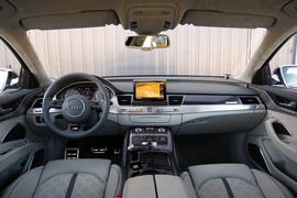 2012款奥迪S8西班牙试驾实拍