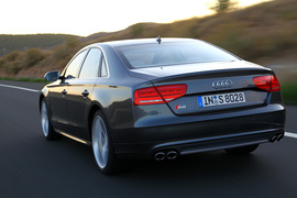 2012款奥迪S8西班牙试驾实拍