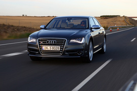 2012款奥迪S8西班牙试驾实拍