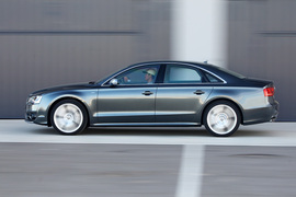 2012款奥迪S8西班牙试驾实拍