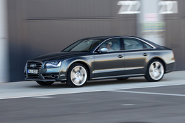 2012款奥迪S8西班牙试驾实拍