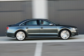 2012款奥迪S8西班牙试驾实拍