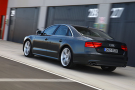 2012款奥迪S8西班牙试驾实拍