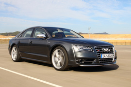 2012款奥迪S8西班牙试驾实拍