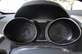 2011款现代飞思1.6L手动舒适版