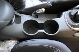 2011款现代飞思1.6L手动舒适版
