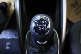 2011款现代飞思1.6L手动舒适版