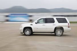 2009款凯迪拉克凯雷德Hybrid试驾