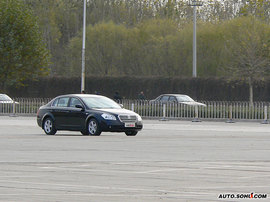 奔腾6MT试驾-动态