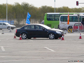 奔腾6MT试驾-动态