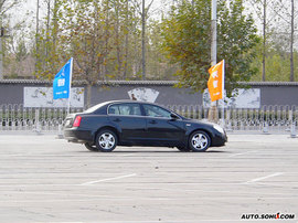 奔腾6MT试驾-动态