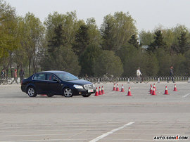 奔腾6MT试驾-动态