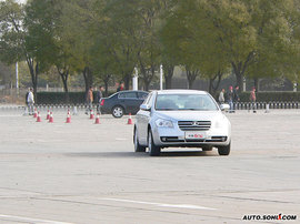 奔腾6MT试驾-动态