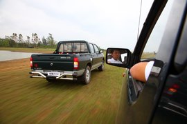 2011款郑州日产锐祺ZD30柴油皮卡海口试驾