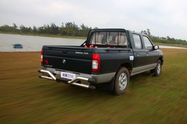 2011款郑州日产锐祺ZD30柴油皮卡海口试驾