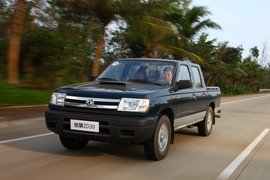 2011款郑州日产锐祺ZD30柴油皮卡海口试驾