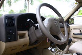 2011款郑州日产锐祺ZD30柴油皮卡海口试驾