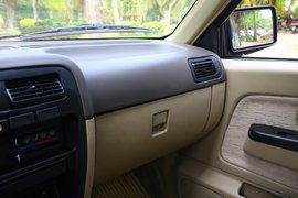 2011款郑州日产锐祺ZD30柴油皮卡海口试驾