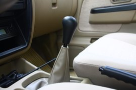 2011款郑州日产锐祺ZD30柴油皮卡海口试驾