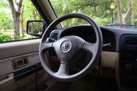 2011款郑州日产锐祺ZD30柴油皮卡海口试驾