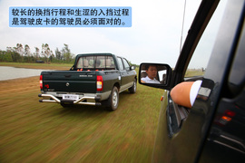 2011款郑州日产锐祺ZD30柴油皮卡海口试驾