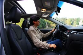 2011款和悦自动豪华公务型试驾