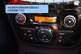 2011款和悦自动豪华公务型试驾