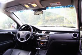 2011款和悦自动豪华公务型试驾