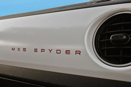 2011款马自达MX-5