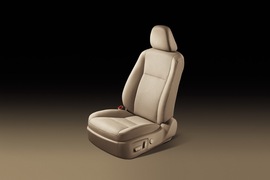 2012款广汽丰田第七代凯美瑞