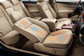 2012款广汽丰田第七代凯美瑞