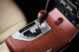 2012款广汽丰田第七代凯美瑞