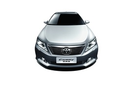 2012款广汽丰田第七代凯美瑞