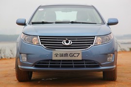 试驾全球鹰GC718自动