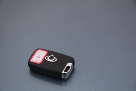 试驾全球鹰GC718自动
