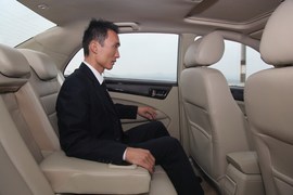 试驾全球鹰GC718自动
