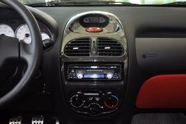 2012款东风雪铁龙C2