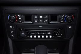 2011款雪铁龙C5东方之旅纪念版