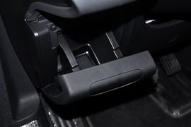 2011款雪铁龙C5东方之旅纪念版