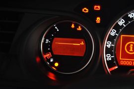 2011款雪铁龙C5东方之旅纪念版