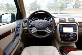2011款奔驰R350L