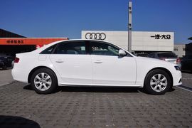 2012款一汽奥迪A4L