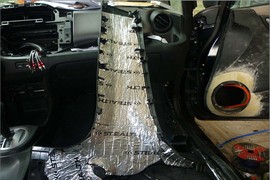 本田飞度简改马来西亚AUXDIO（魔音）