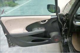 本田飞度简改马来西亚AUXDIO（魔音）